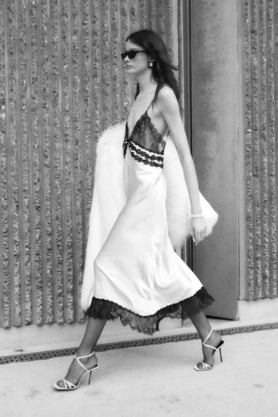 Look 1